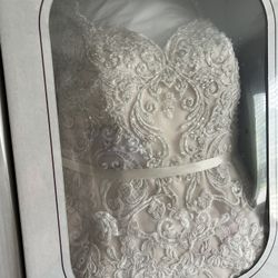 DAVID'S BRIDAL COLLECTION Tulle Cap Sleeve Mermaid Wedding Dress 16W Long
