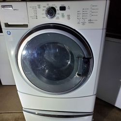 Maytag Washer X-large Capacity Comes With Hoses 