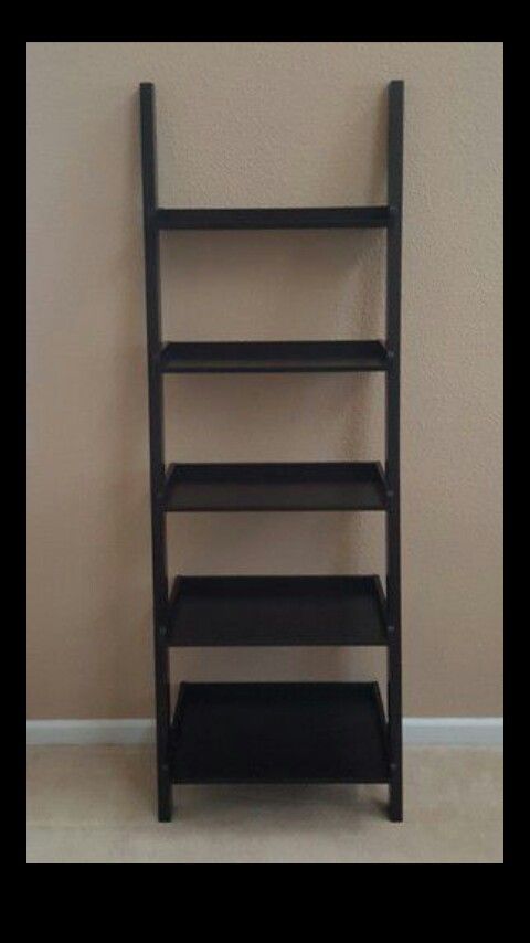 Ladder Shelfs set of 2 $50 stern!