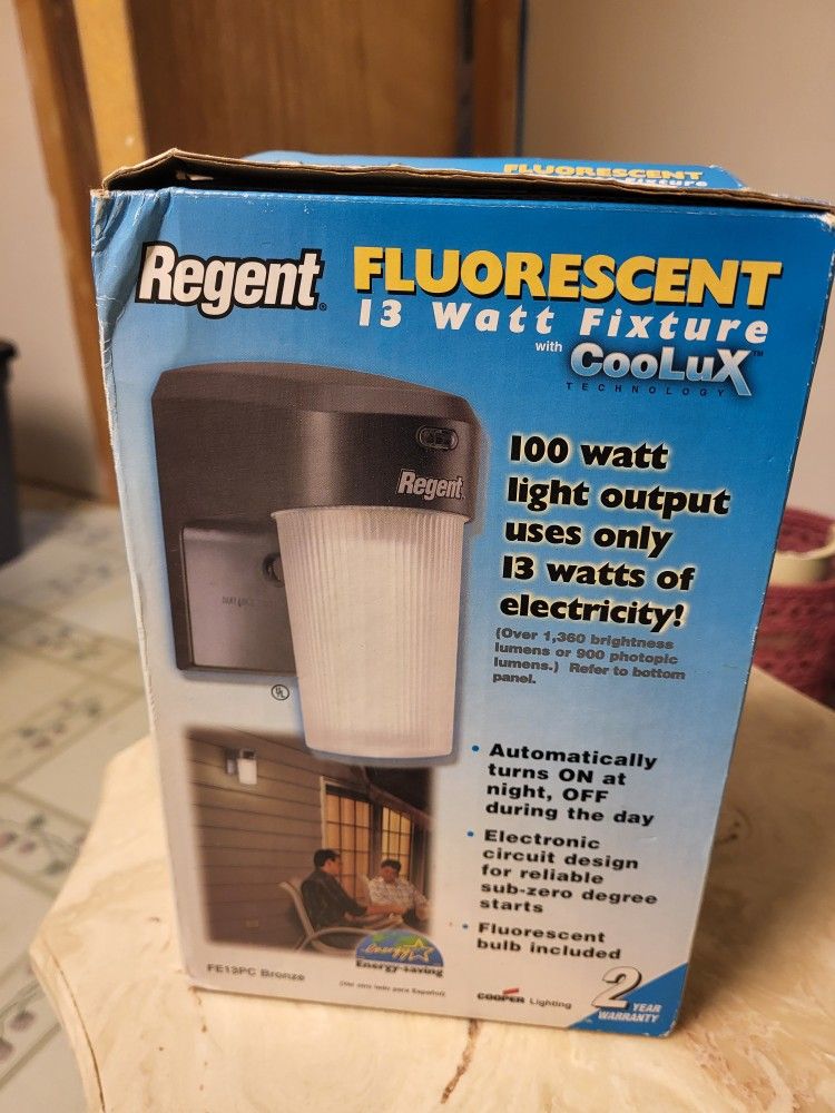 Regent Fluorescente Fixture
