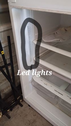 LG white 33 inch wide 27.8 cubic feet xl  refrigerator
