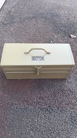 Metal toolbox