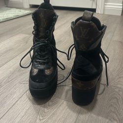 Louis Vuitton Laureate Platform Desert Boot