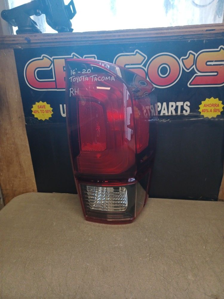 16 20 Toyota Tacoma RH Tail Light OEM.