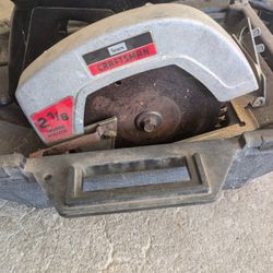SEARS CRAFTSMAN CIRCULAR-SAW Model No. (contact info removed)1 2 1/8 Horsepower w/ Case