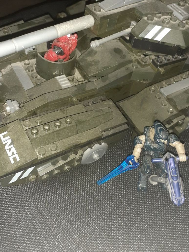 Halo Scorpion Megabloks Built