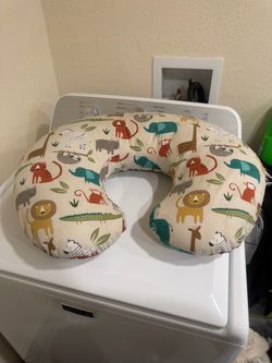 Nursing pillow