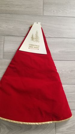 Christmas tree SKIRT. New. $15