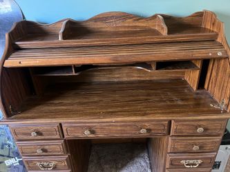 Roll top desk