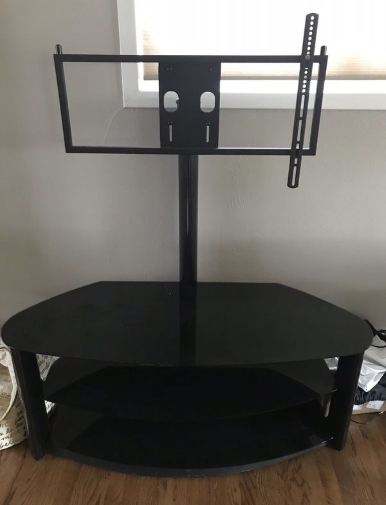 NEED GONE TODAY TV STAND/MOUNT