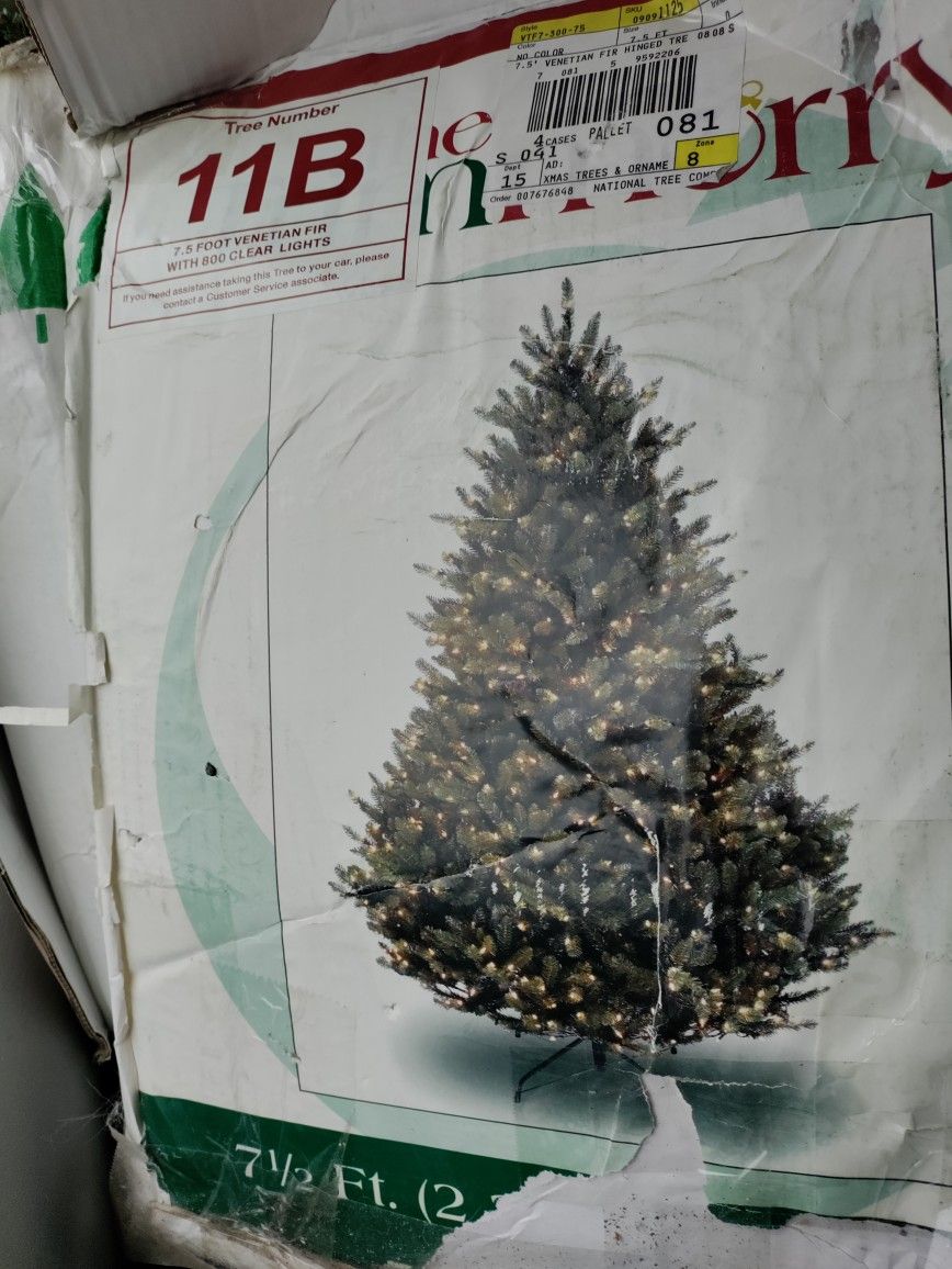 7.5 Ft Christmas Tree