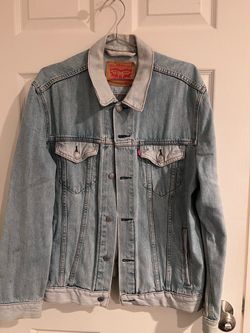 Levi’s Denim Jacket – Size Large