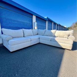 Light gray Sectional FREE DELIVERY🚚