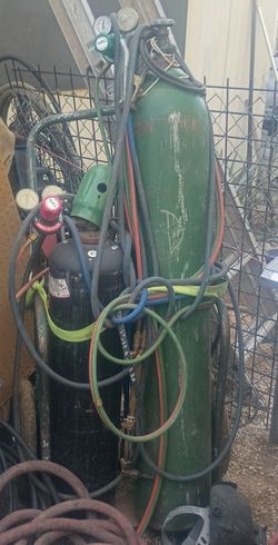 Acetylene welding set up