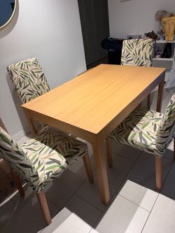 Dining table set