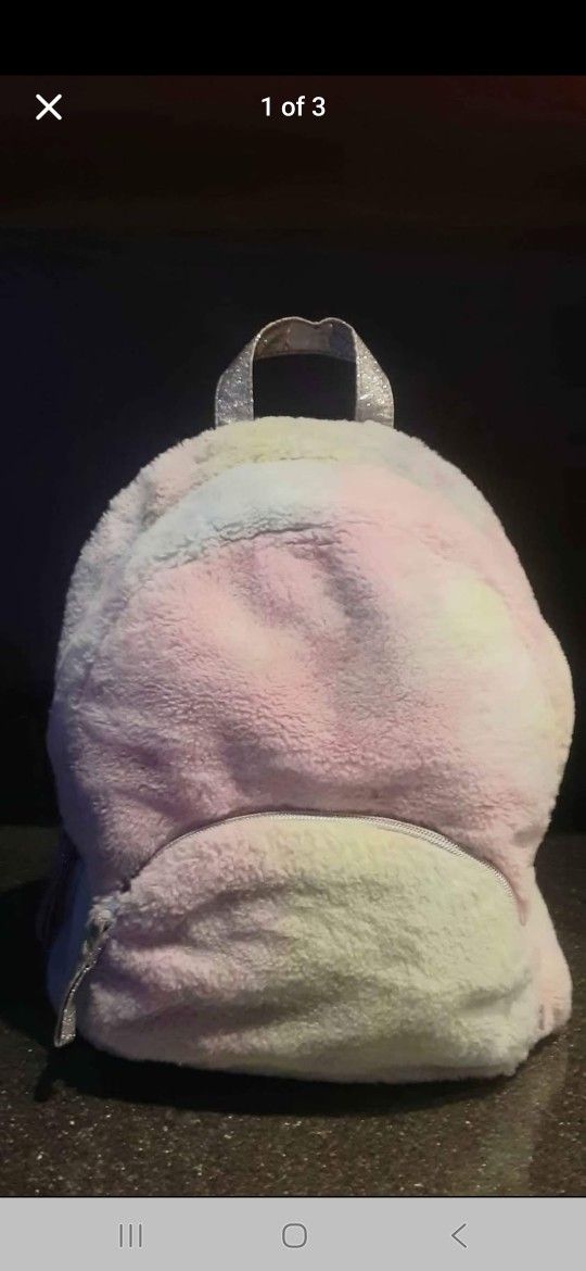 Blankets/backpack /pillow 