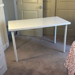White Desk 