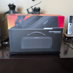 Soundlink MAX  (NIB)