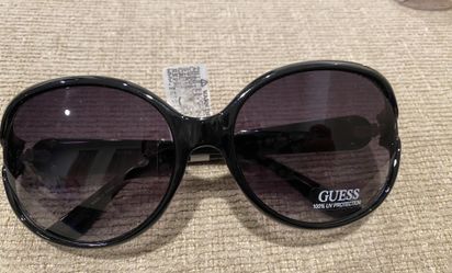 GUESS Sunglasses 