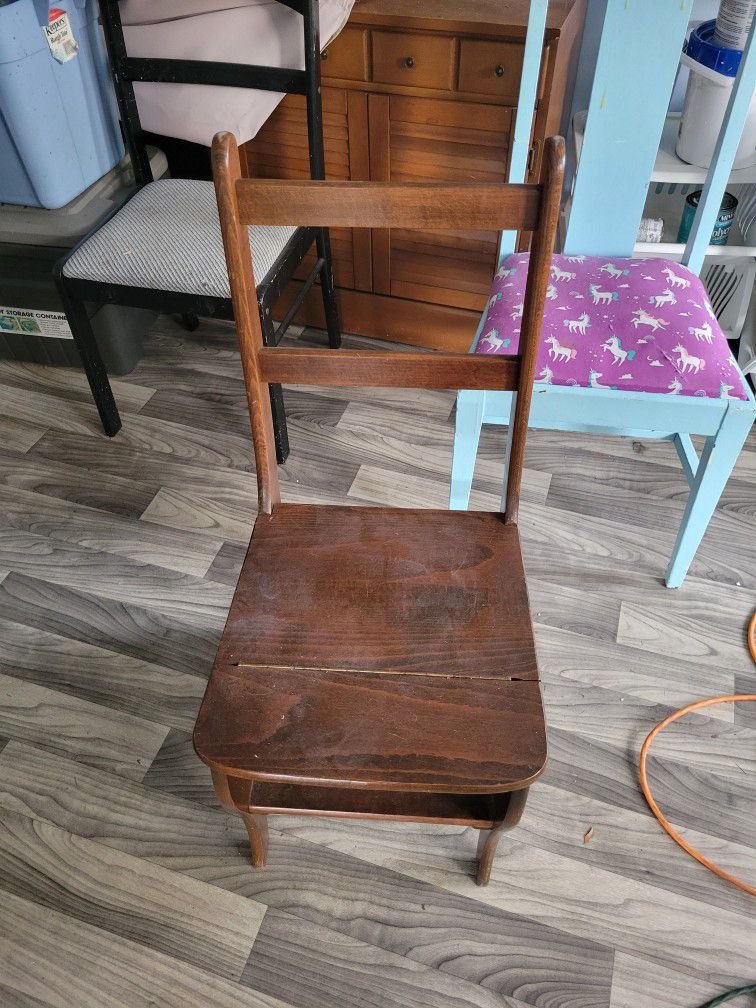 Antique Latter Chair