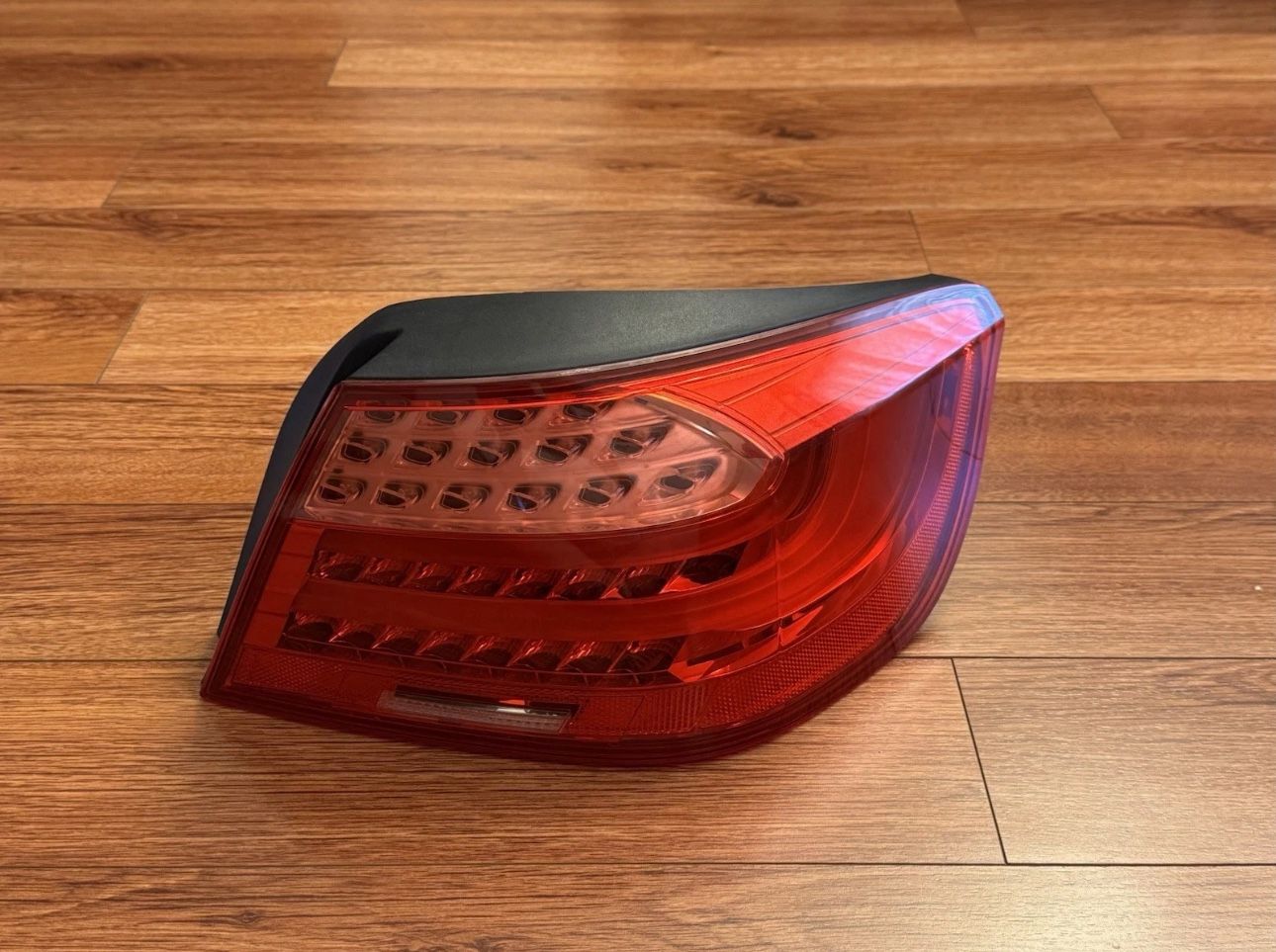 OEM 2011-2013 BMW E93 328i 335i M3 Right Passenger Side Outer Taillight LCI LED