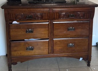 Dresser