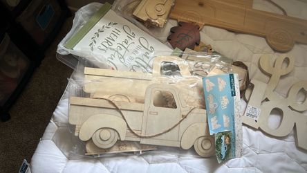 Unfinished Wood Truck Craft Kit
