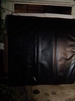 Tri-Fold Tonneau Cover