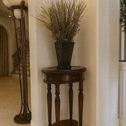 pretty nice table and pot+flower - ONLY $70