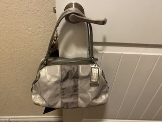 Coach silver purse hotsell