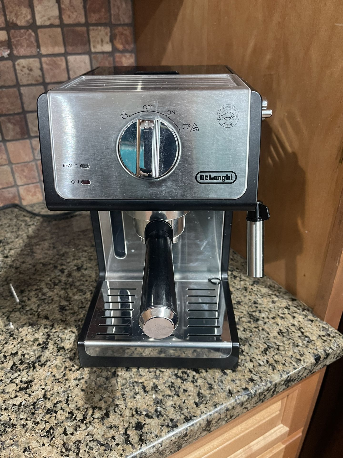 DeLonghi Espresso Machine for Sale in Glen Burnie, MD OfferUp