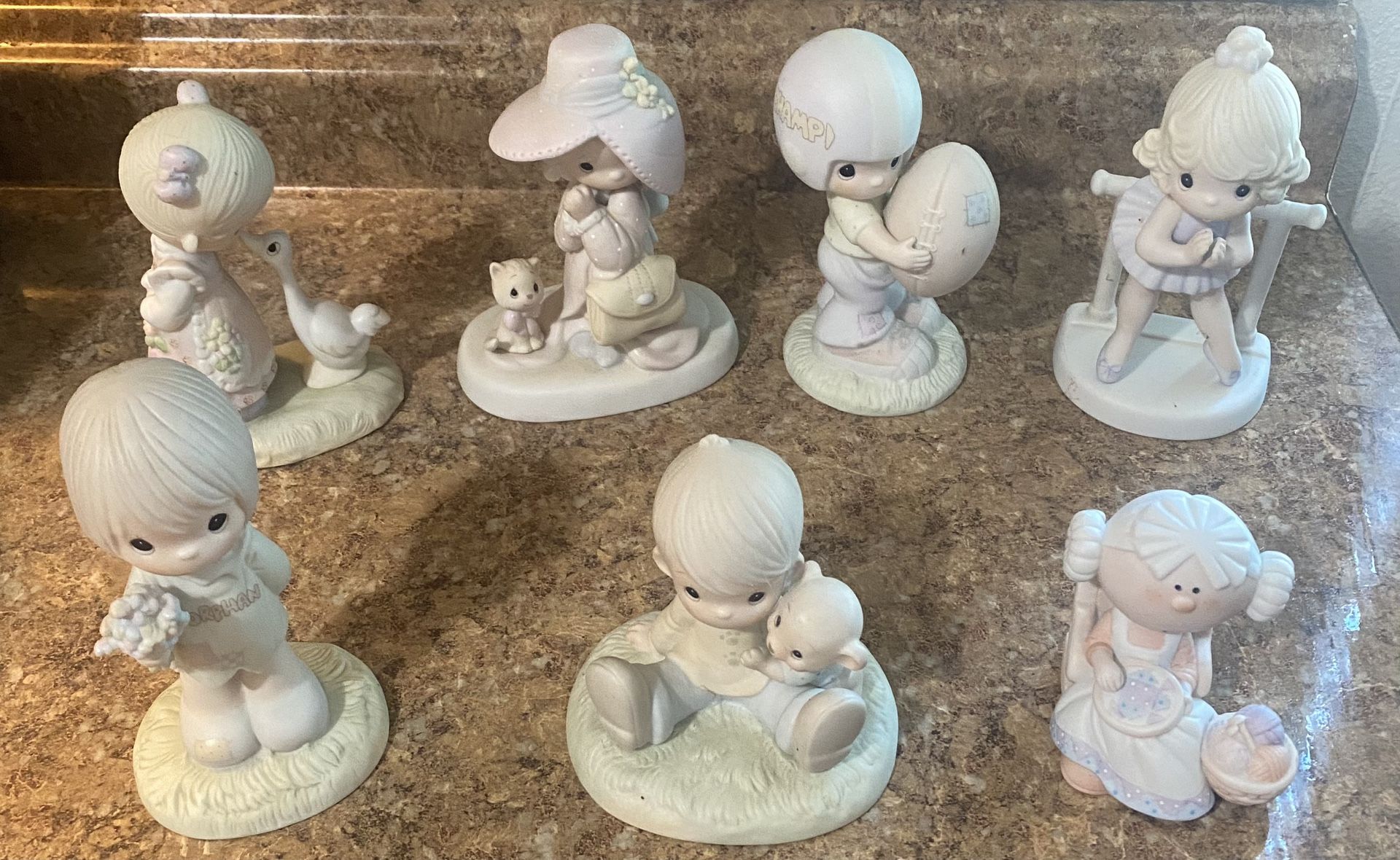 Precious Moments Figurines Lot Of 7