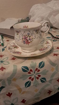 Cup & Saucer