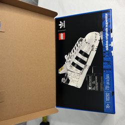 Adidas Superstar Shell-toe Lego Set 
