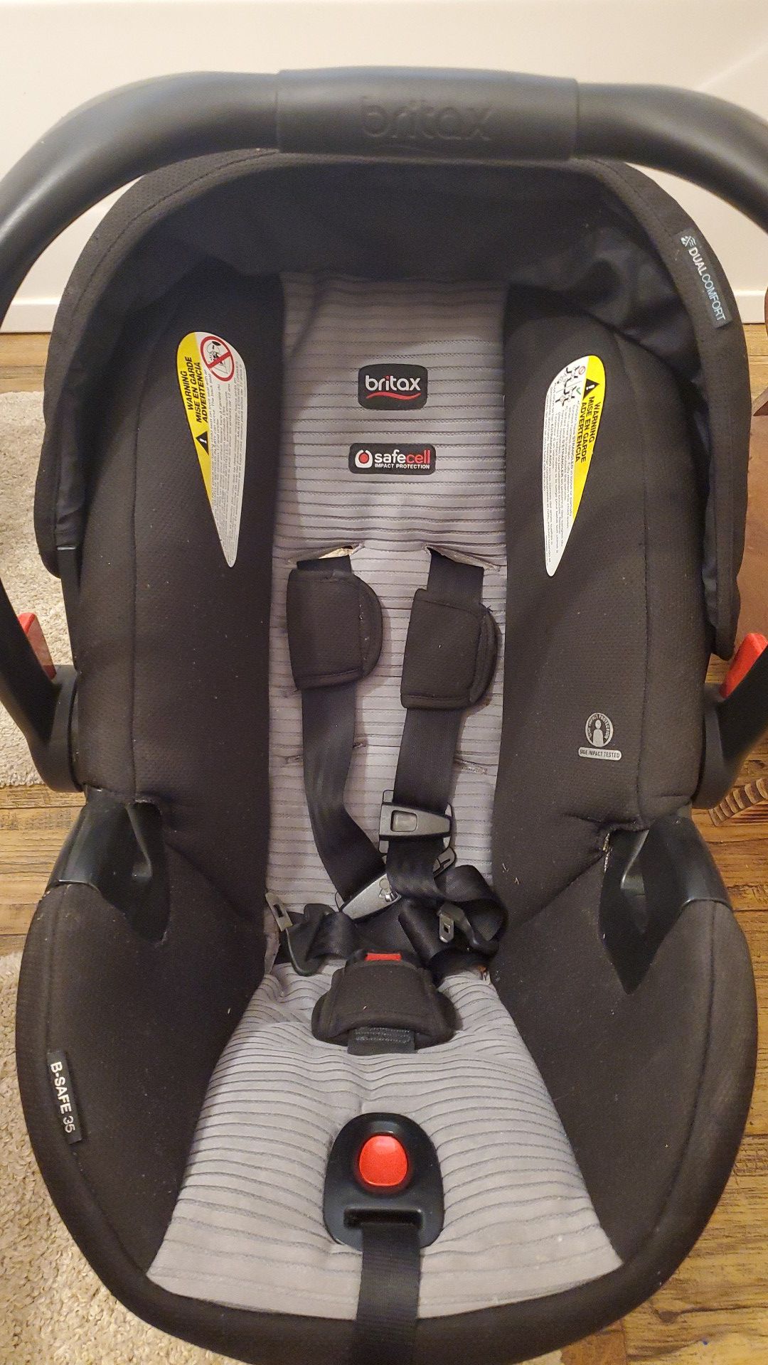 Britax infant car seat whith base