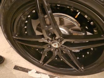 22 X 9 Suv Rims & Pretty Much New Lexani Tires Had Them For 4 Months