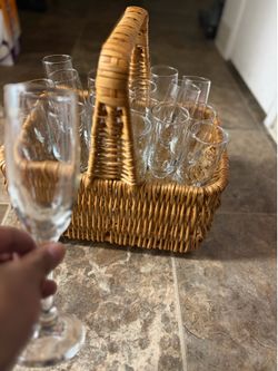 18 Wine Glasses