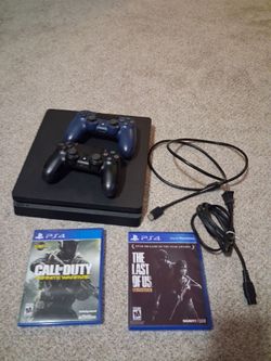 Ps4 slim bundle. 2 games 2 controllers
