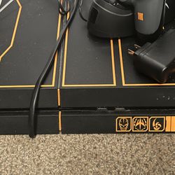 Sony PS4 With Two Controllers And Dual Charging Station