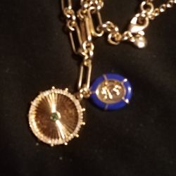 Double pendant necklace