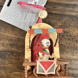 Disney Christmas Ornament. “Daisy Duck” New With Tag. 