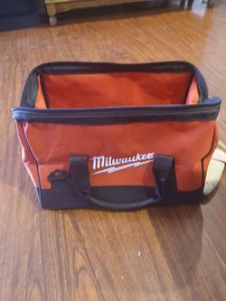 Milwaukee Bag 10x16 lnch new