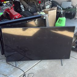 4 flat screen TVs Sanyo, Samsung, Vizio, lg