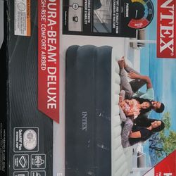 INTEX KING AIR MATTRESS