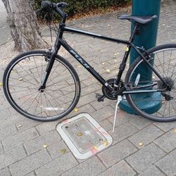 Fuji Absolute 2.1 Hybrid Bike (Like New )