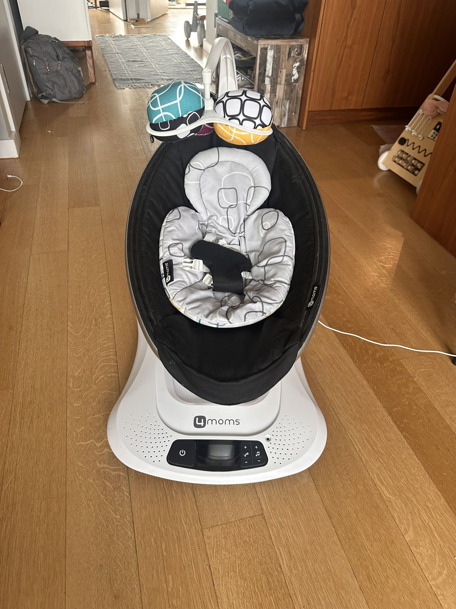 4moms mamaRoo multi-motion Baby Swing Smart Connectivity