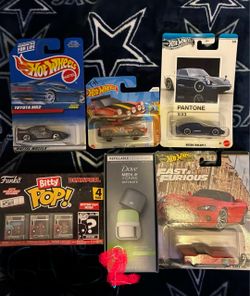 Hot Wheels Bundle + Funko Bitty Pop Deadpool + Dove Deodorant