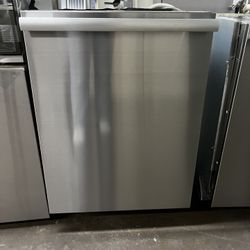 Miele Dishwasher In Stainless Steel 24” Wide 