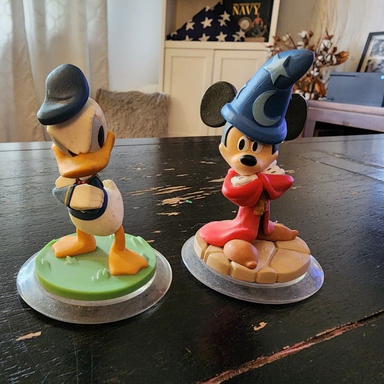 Disney Infinity Donald Duck And Mickey Mouse Figures