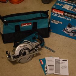 Makita XSR01 Cordless  Circular Saw *TOOL ONLY*